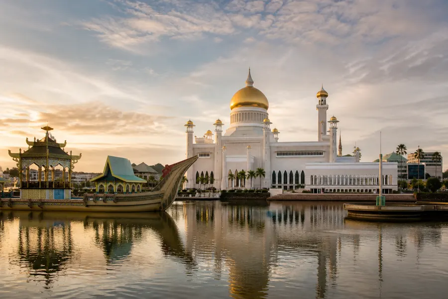 Illustration photographique : une vue éditoriale de Bandar Seri Begawan, Brunei. Illustration éditoriale, scène imaginaire.