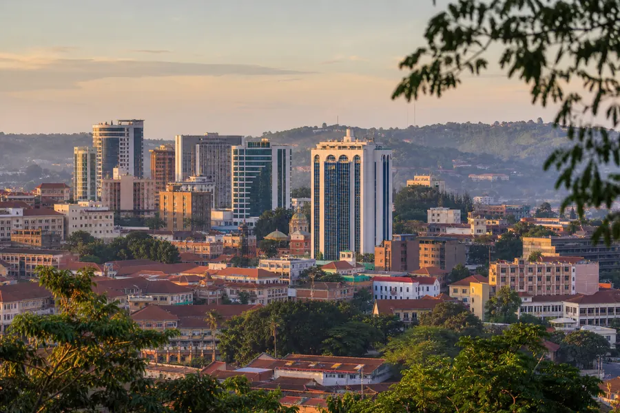 Illustration photographique : une vue éditoriale de Kampala, Ouganda. Illustration éditoriale, scène imaginaire.