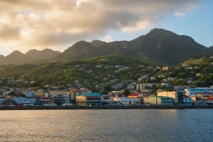 Illustration photographique : une vue éditoriale de Kingstown, Saint-Vincent-et-les-Grenadines. Illustration éditoriale, scène imaginaire.