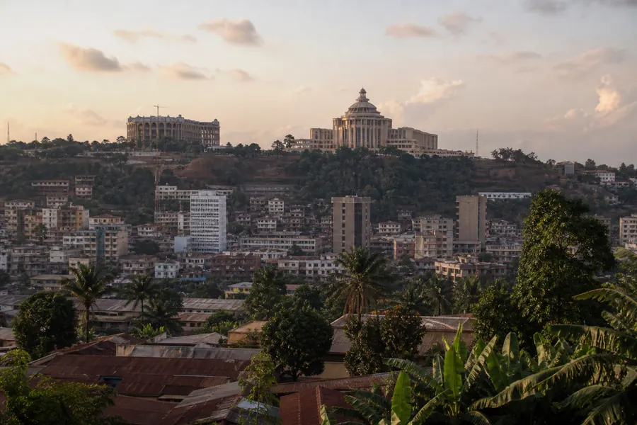 Illustration photographique : une vue éditoriale de Yaoundé, Cameroun. Illustration éditoriale, scène imaginaire.